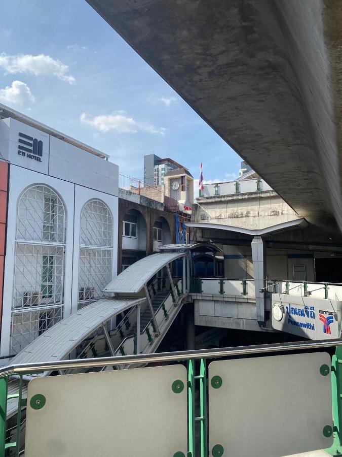 E11 Hotel - Bts Punnawithi Bangkok Eksteriør billede