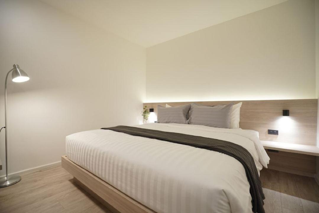 E11 Hotel - Bts Punnawithi Bangkok Eksteriør billede
