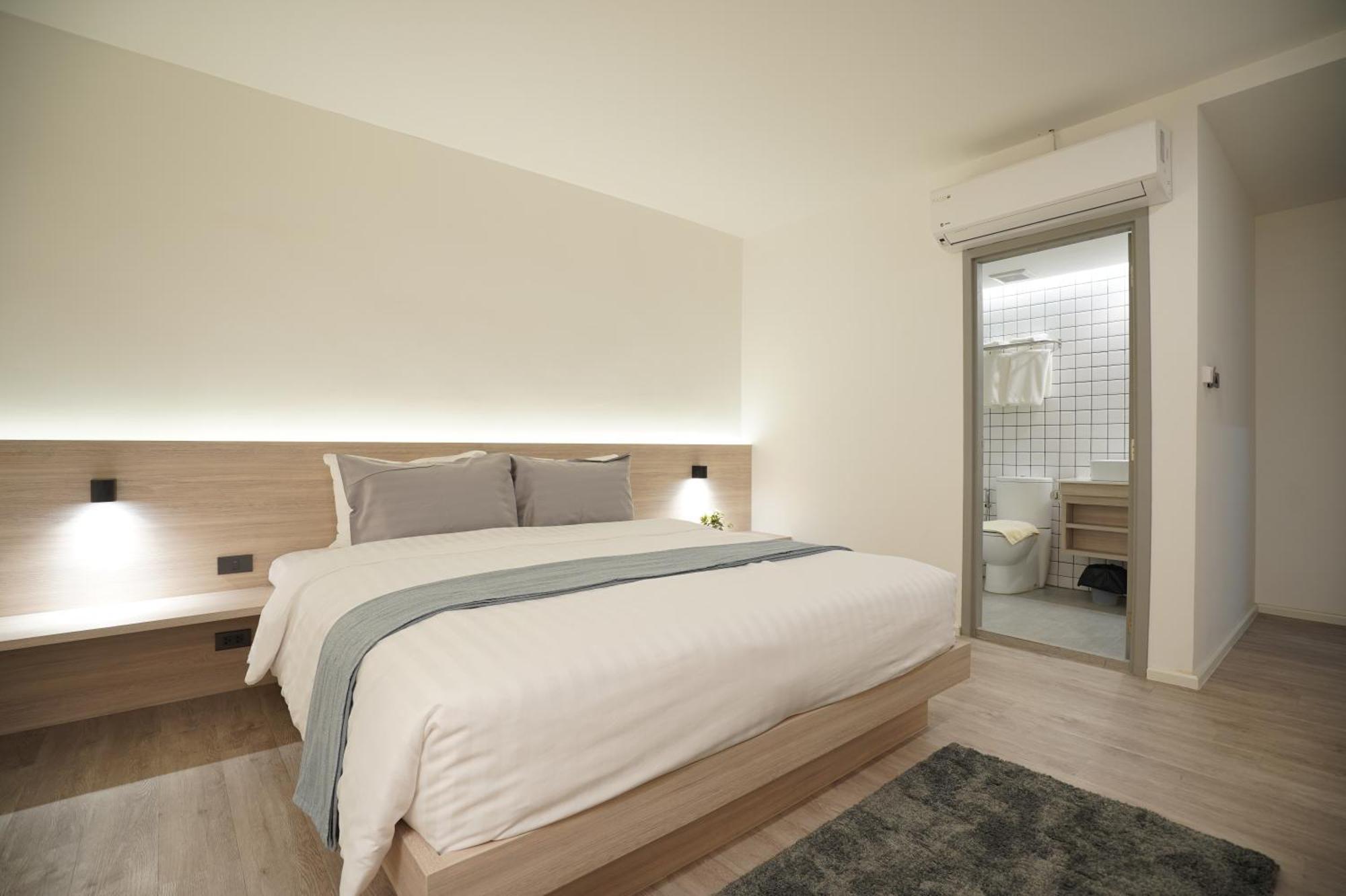 E11 Hotel - Bts Punnawithi Bangkok Eksteriør billede